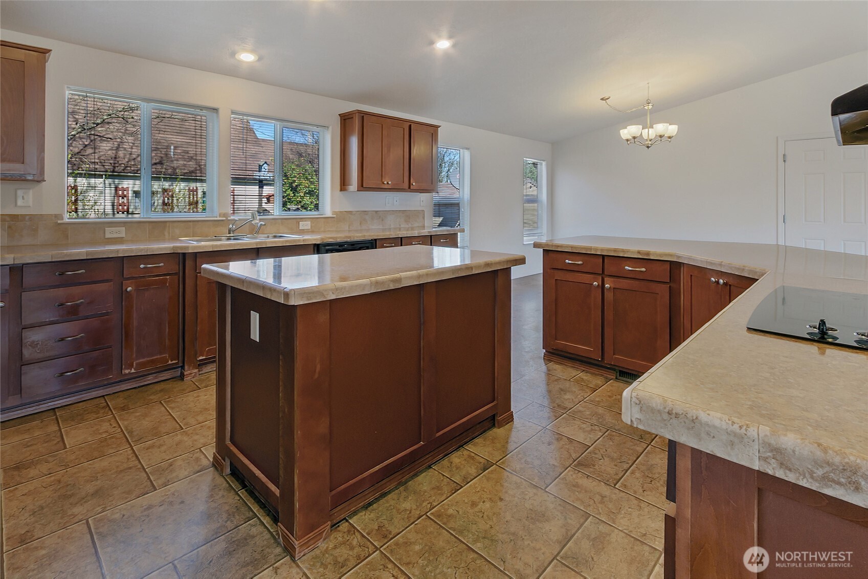306 E H Street , Shelton, WA 98584