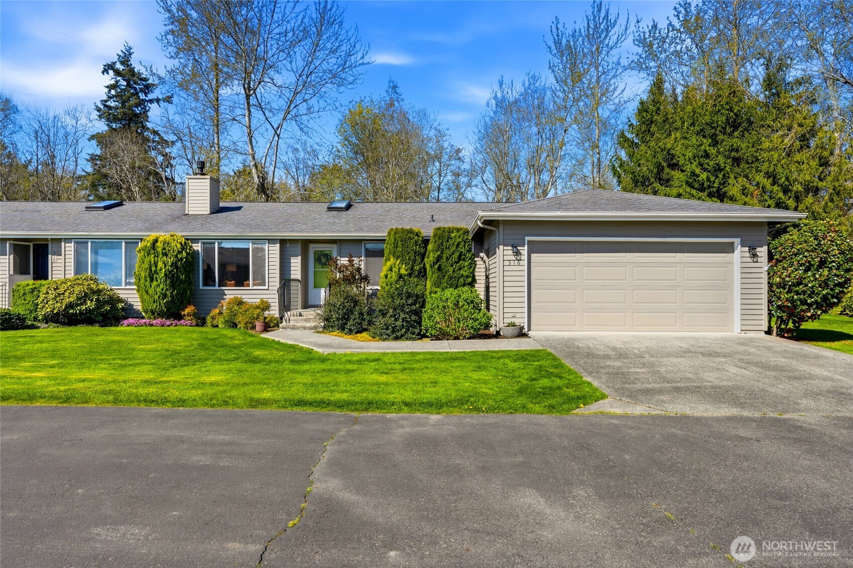 2901 Club Court #316, Mount Vernon, WA 98273