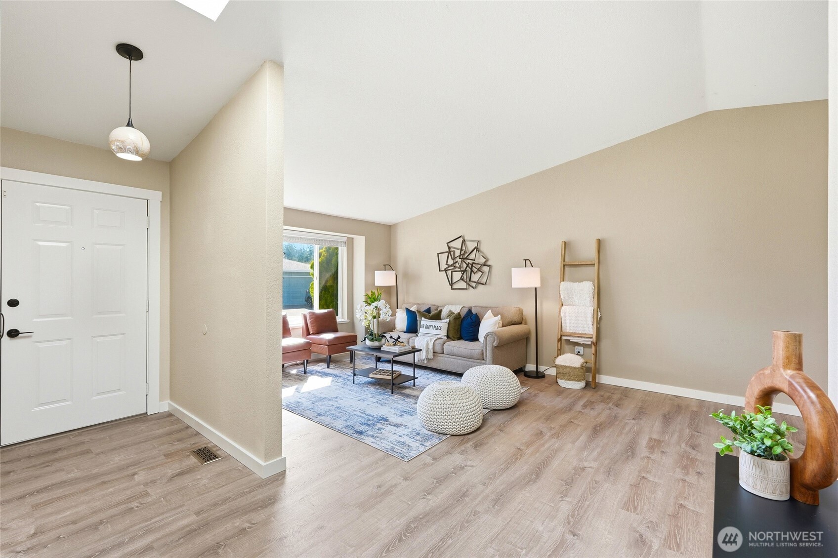 2901 Club Court #316, Mount Vernon, WA 98273