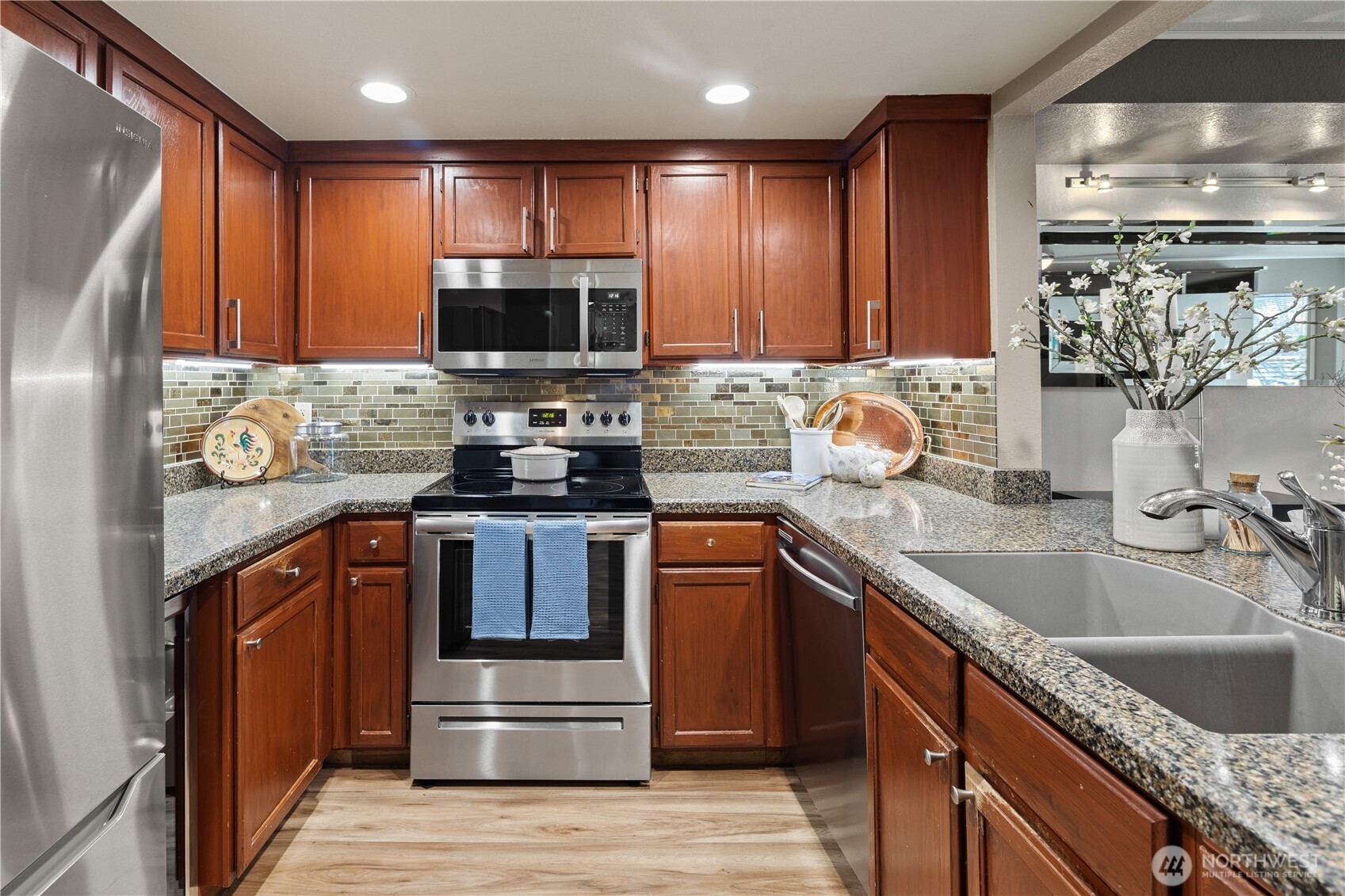 3941 226th Place SE #209, Issaquah, WA 98029