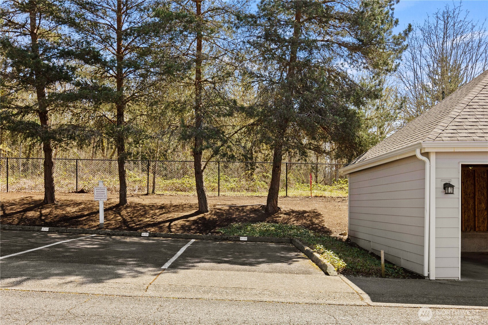 3941 226th Place SE #209, Issaquah, WA 98029
