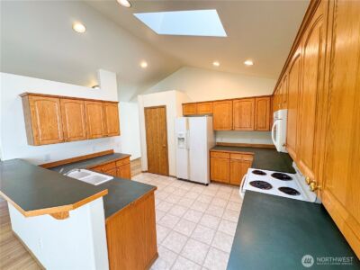 21621 65th Avenue Ct E, Spanaway, WA 98387 - Photo 4