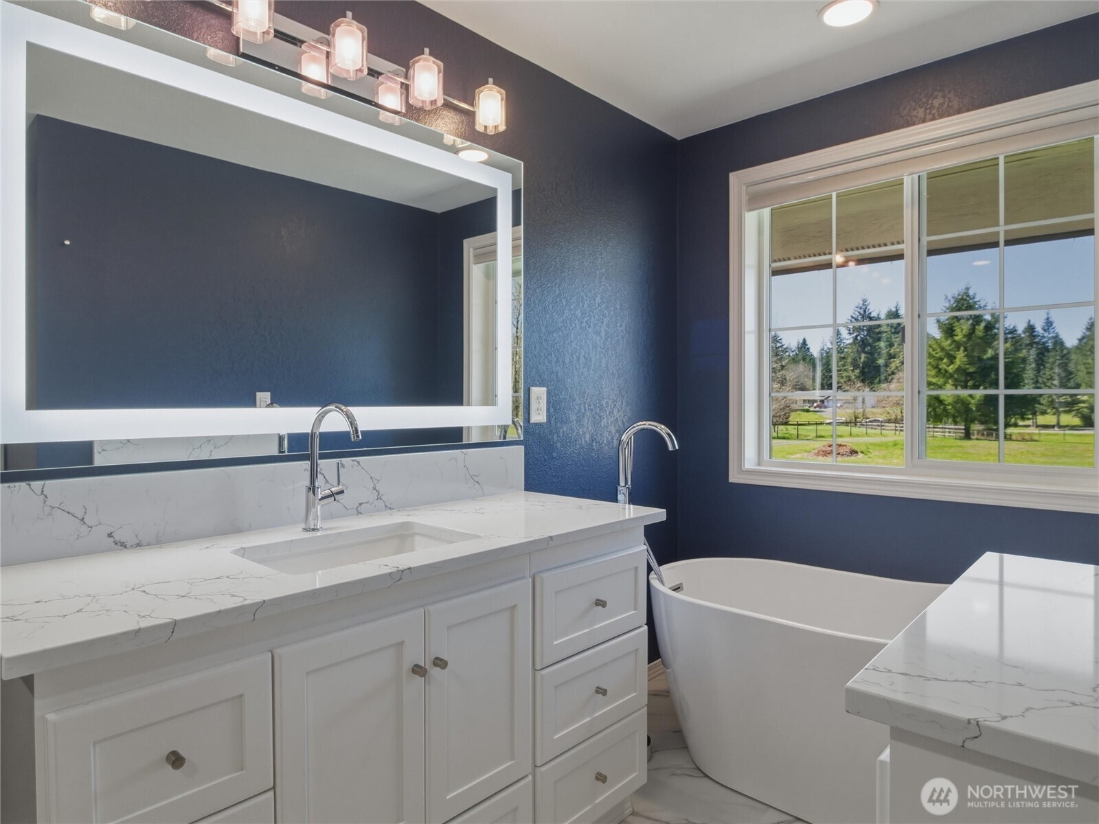 10400 Cristen Court SW, Olympia, WA 98512