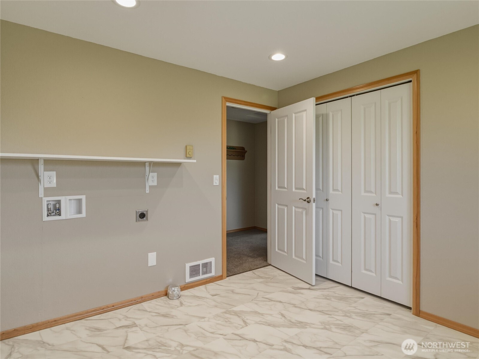 10400 Cristen Court SW, Olympia, WA 98512