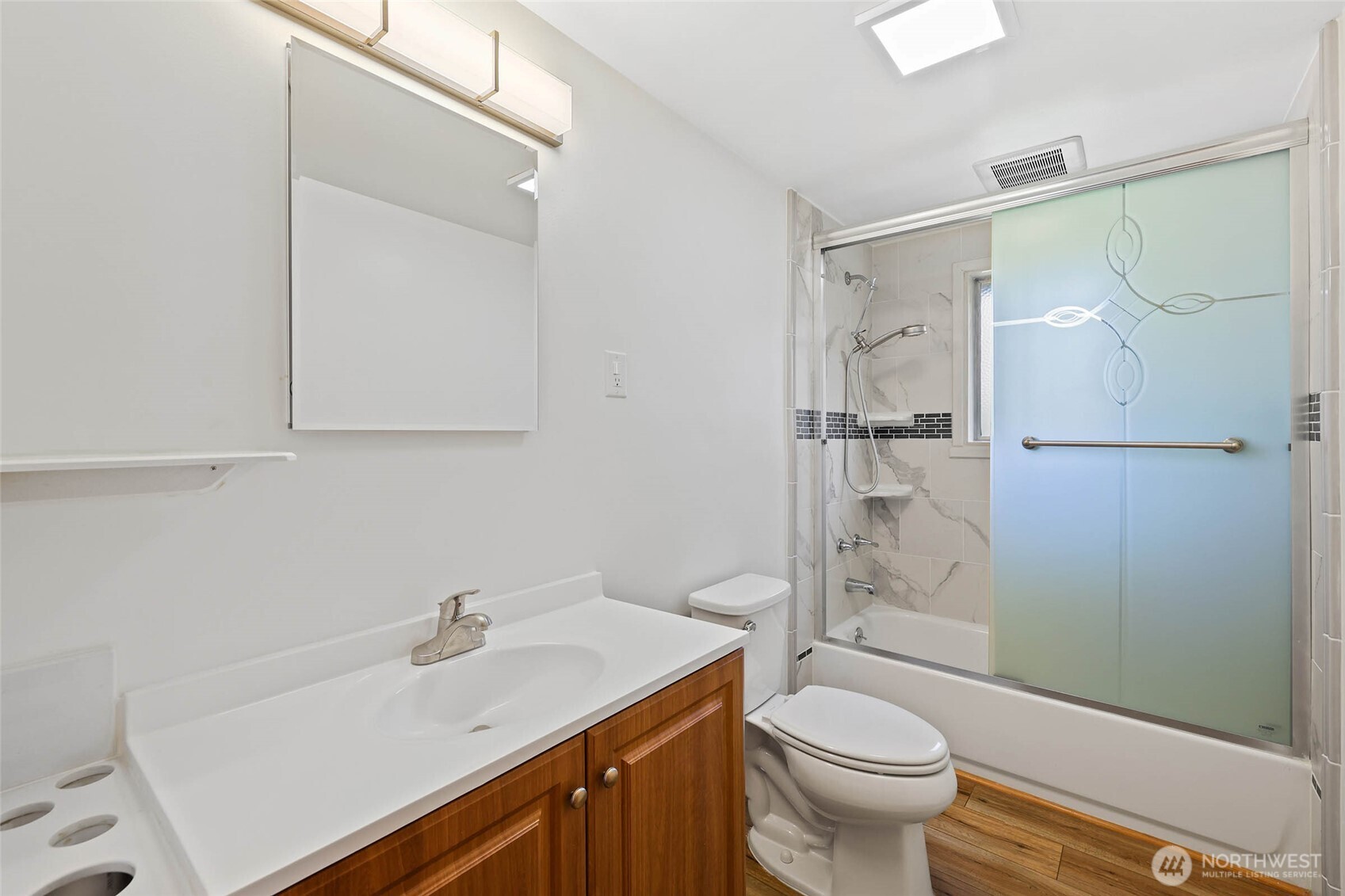1011 E Smith Street , Kent, WA 98030