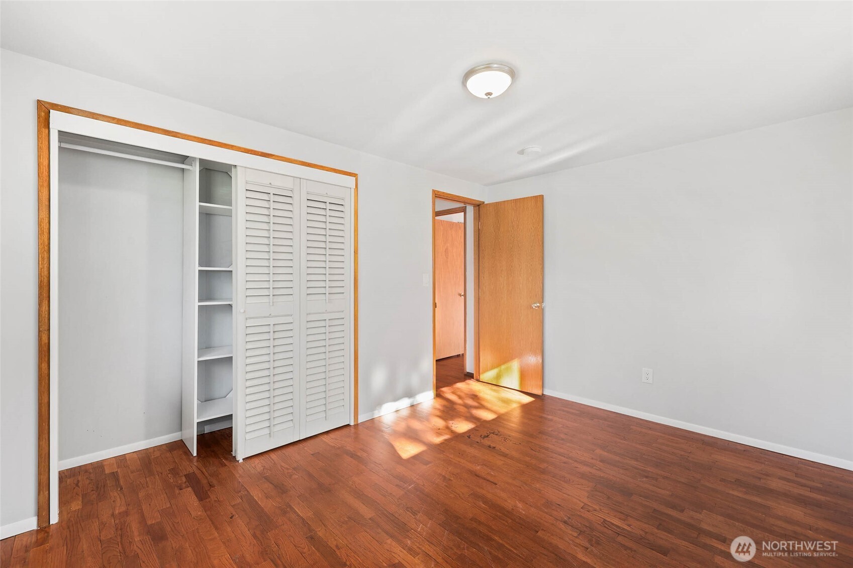 1011 E Smith Street , Kent, WA 98030
