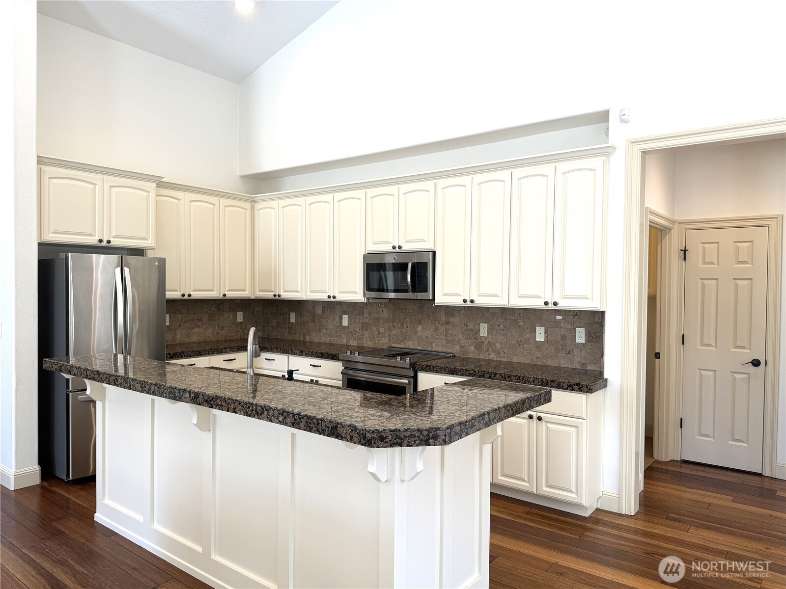 23310 J Street , Ocean Park, WA 98640