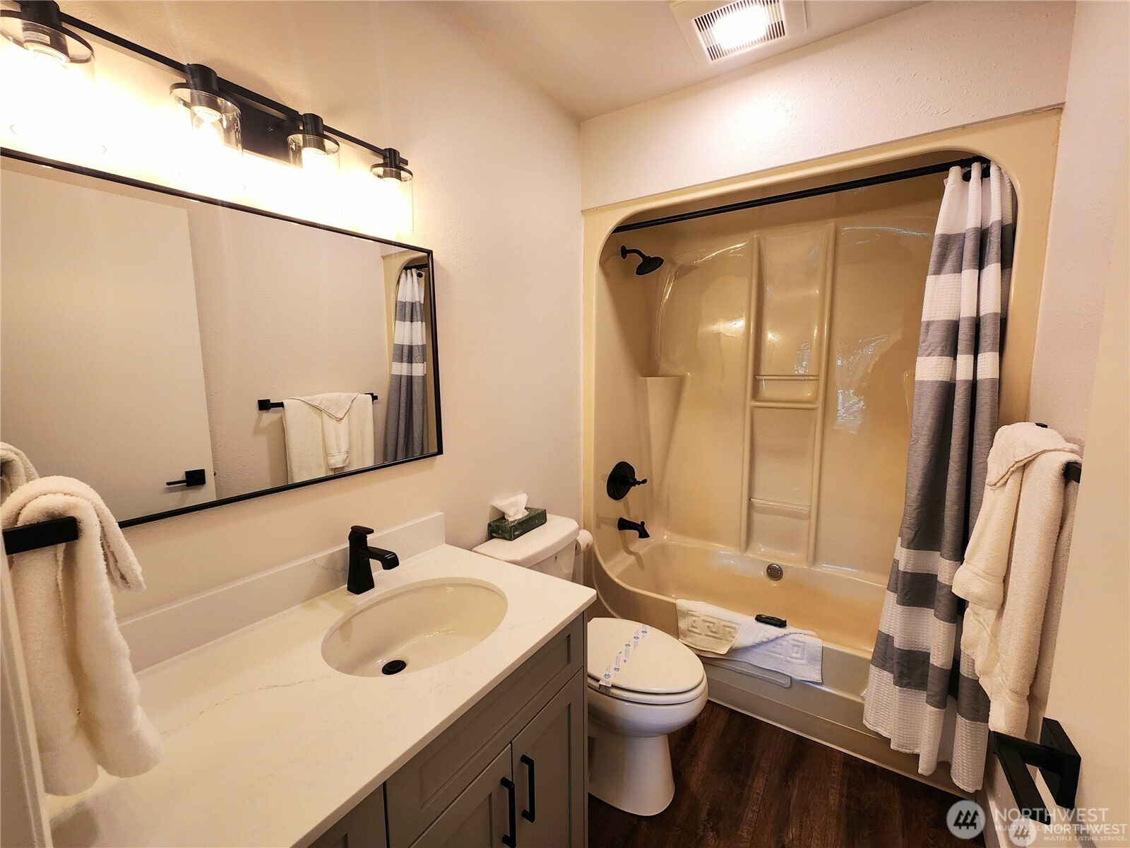 1 Lodge 614-Q , Manson, WA 98831