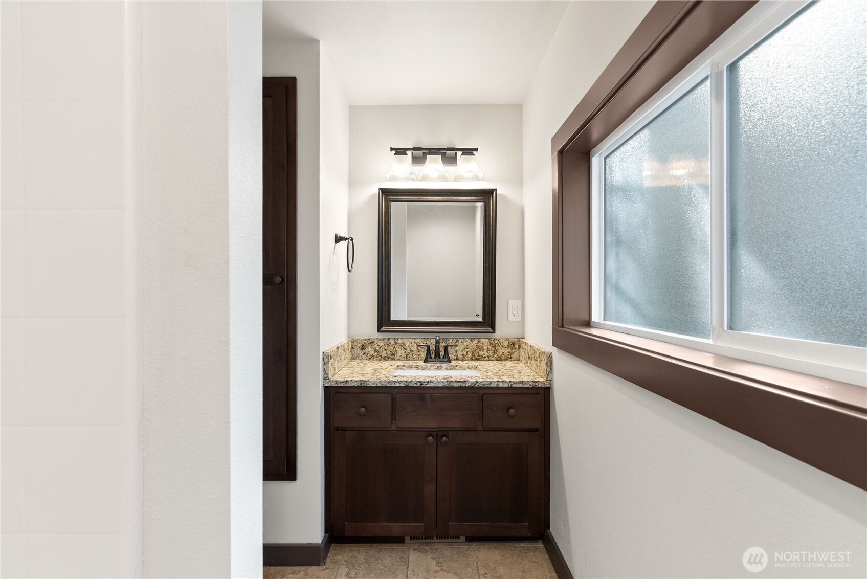 8726 Fruitland Avenue E, Puyallup, WA 98371