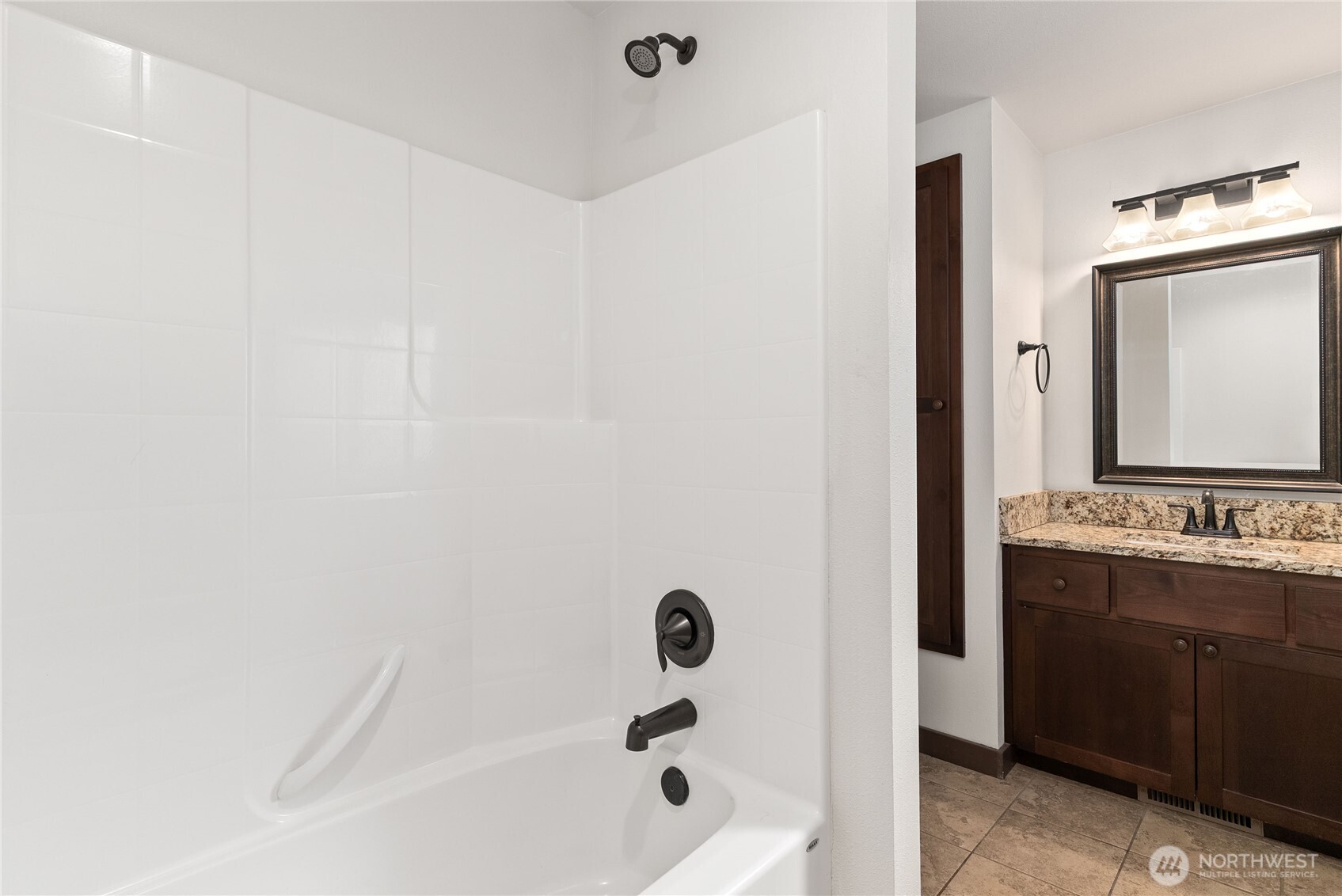 8726 Fruitland Avenue E, Puyallup, WA 98371