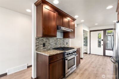 8726 Fruitland Avenue E, Puyallup, WA 98371 - Photo 6