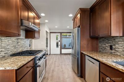 8726 Fruitland Avenue E, Puyallup, WA 98371 - Photo 9