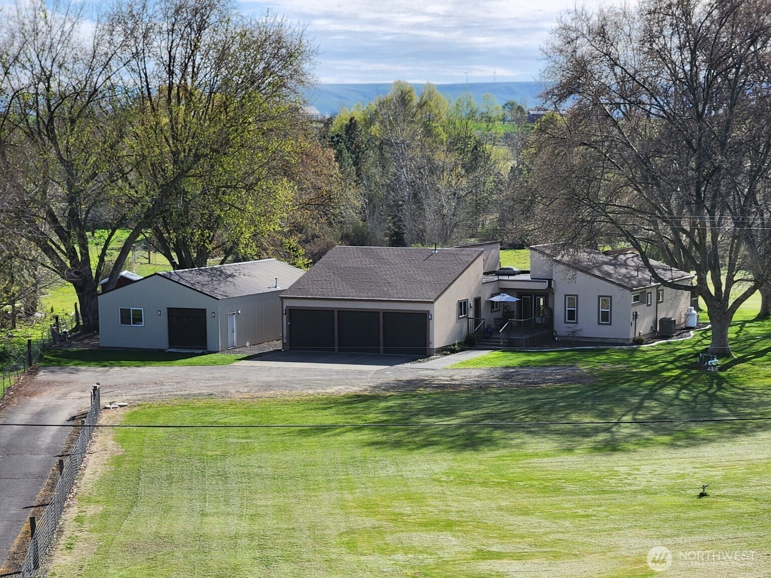 1343 Bussell Road , Walla Walla, WA 99362