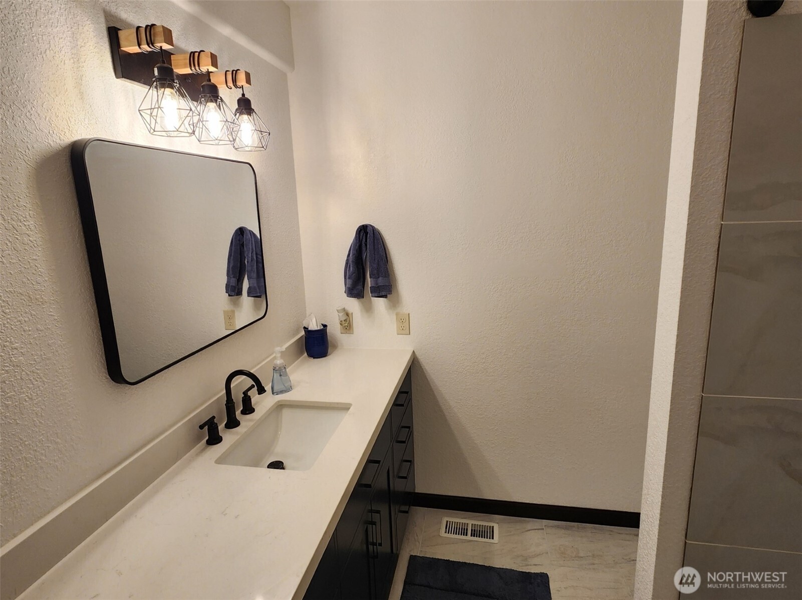 1343 Bussell Road , Walla Walla, WA 99362