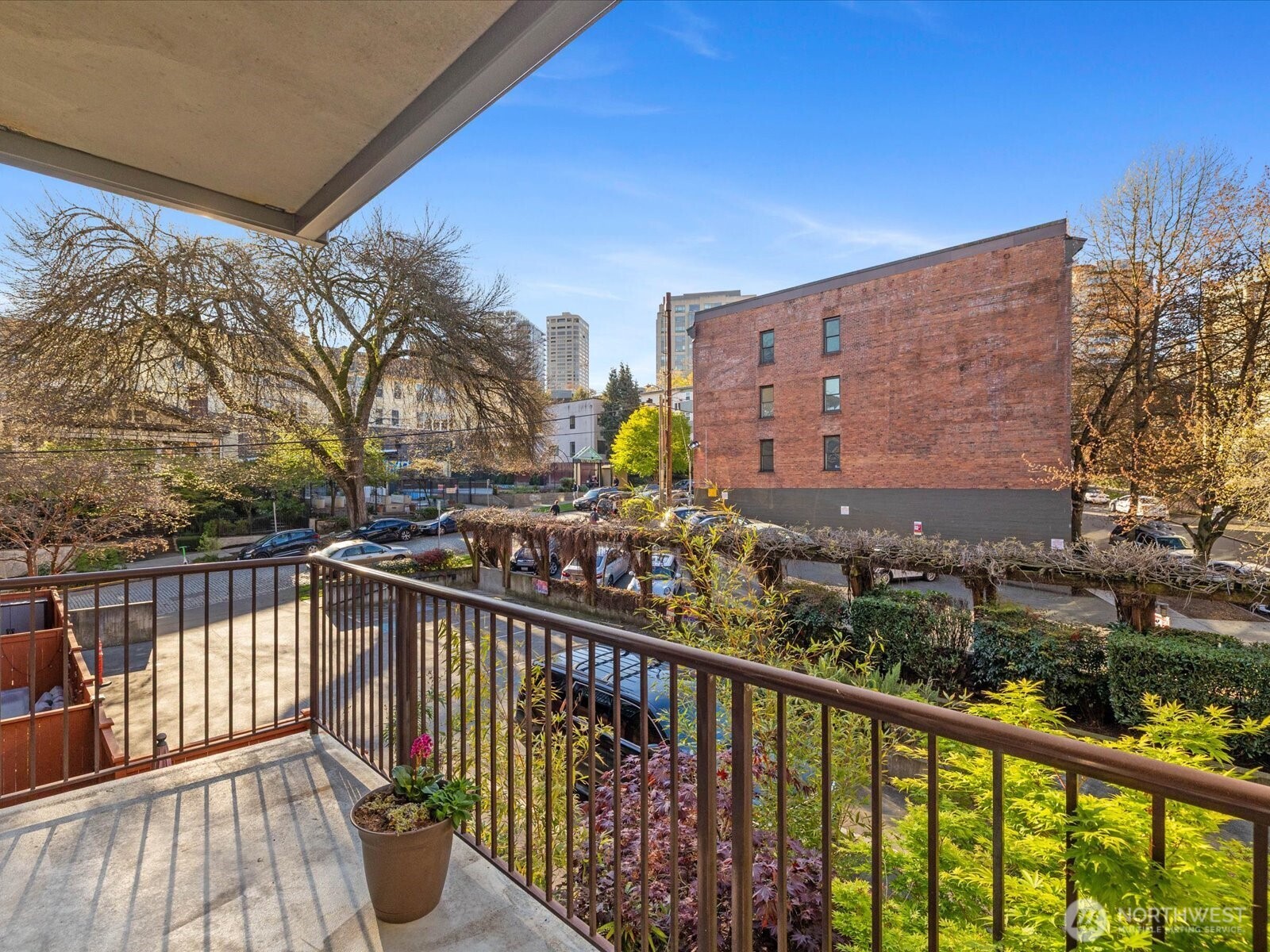 303 E Pike St #406, Seattle, WA 98122