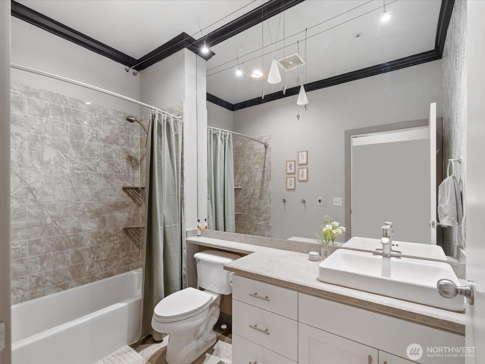 303 E Pike St #406, Seattle, WA 98122