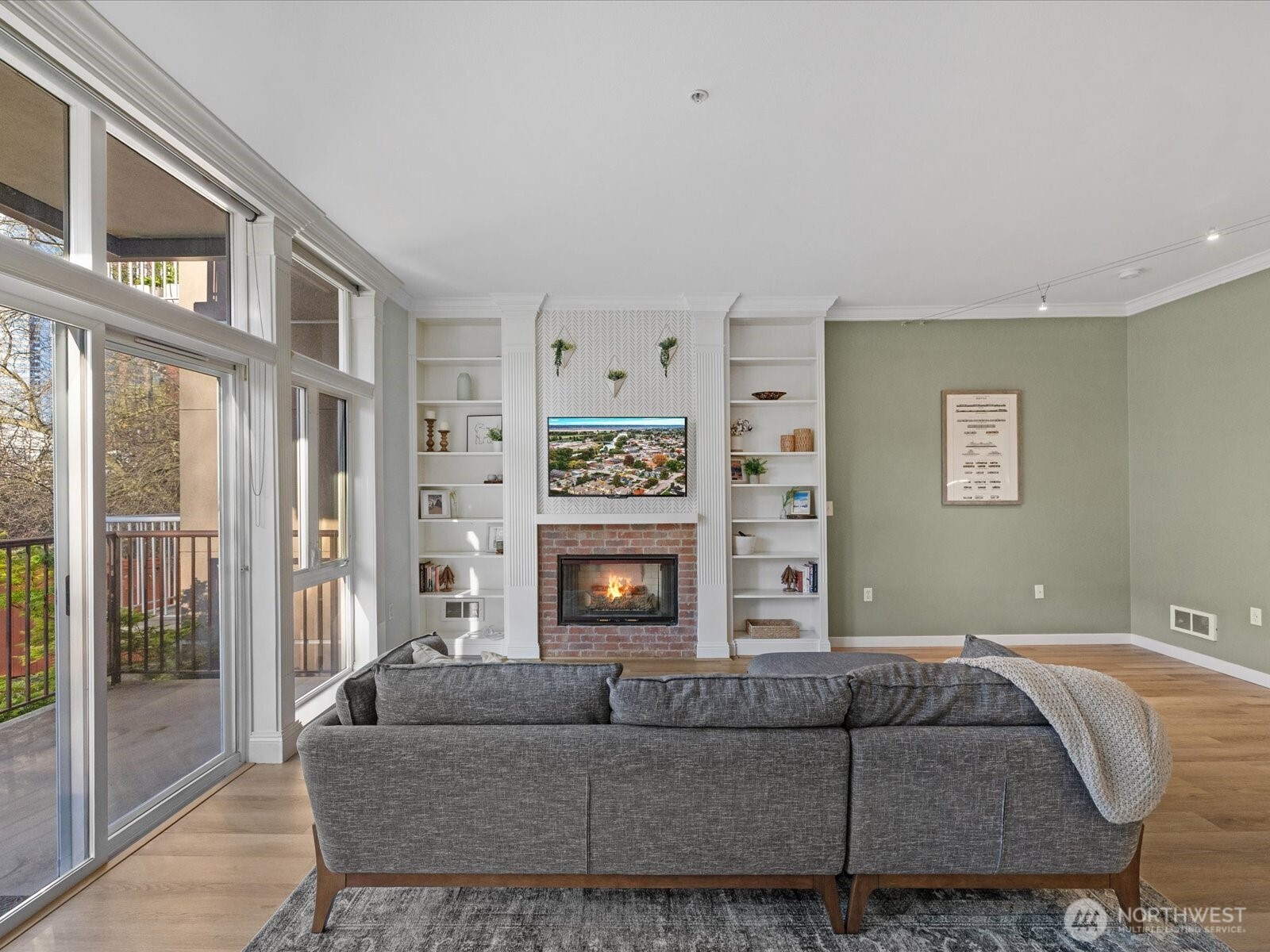 303 E Pike St #406, Seattle, WA 98122