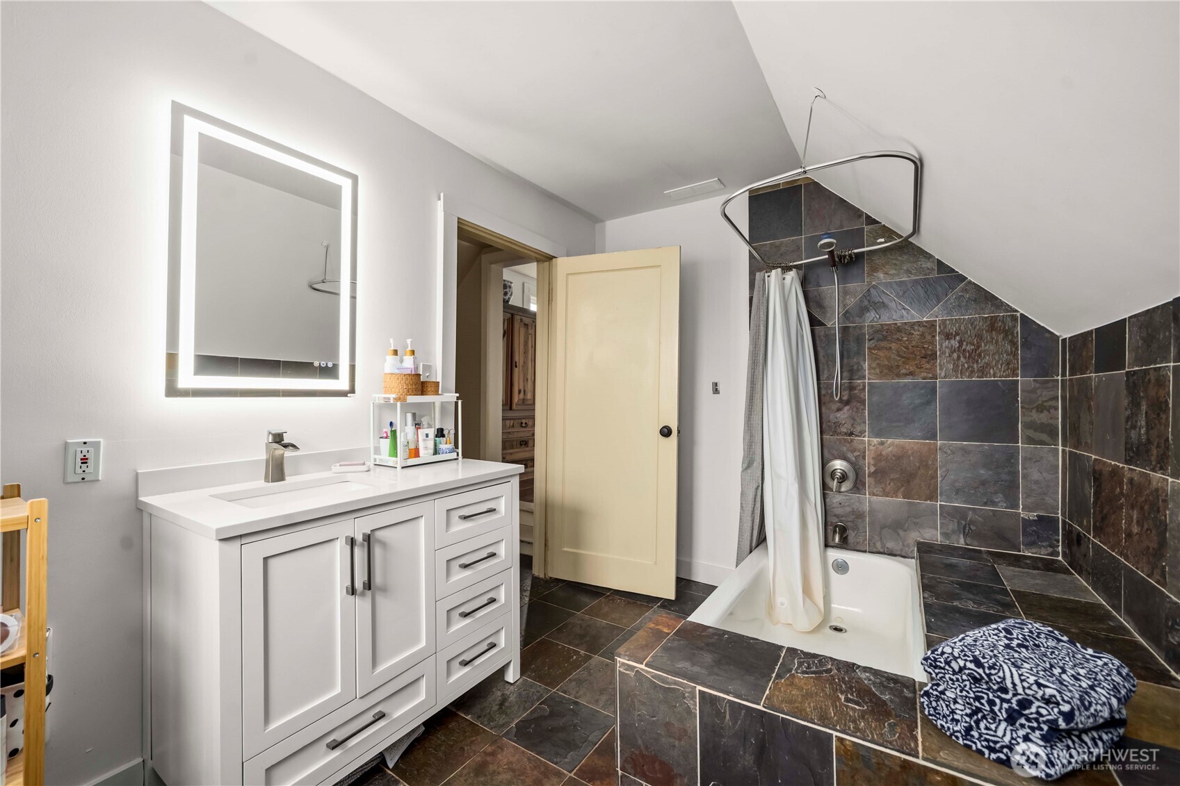 3108 S 7th Street , Tacoma, WA 98405