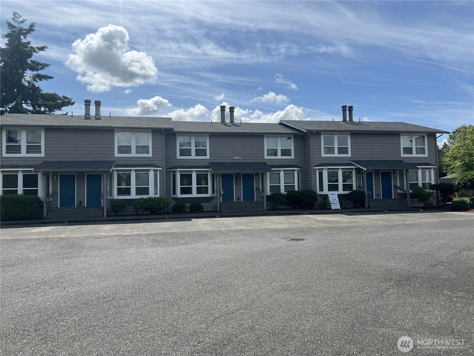 8424 8428 6th Avenue , Tacoma, WA 98465