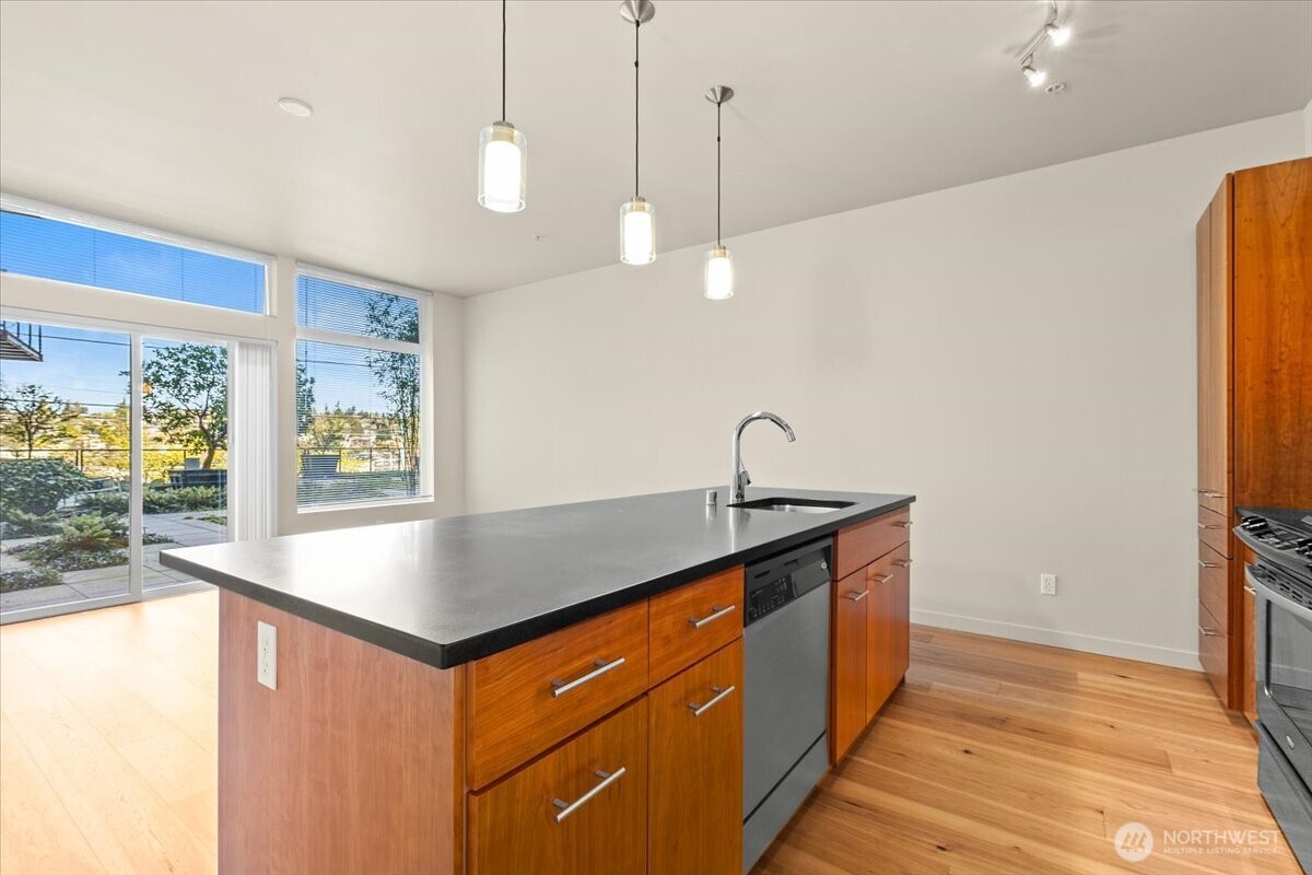 2960 Eastlake Avenue E #111, Seattle, WA 98102