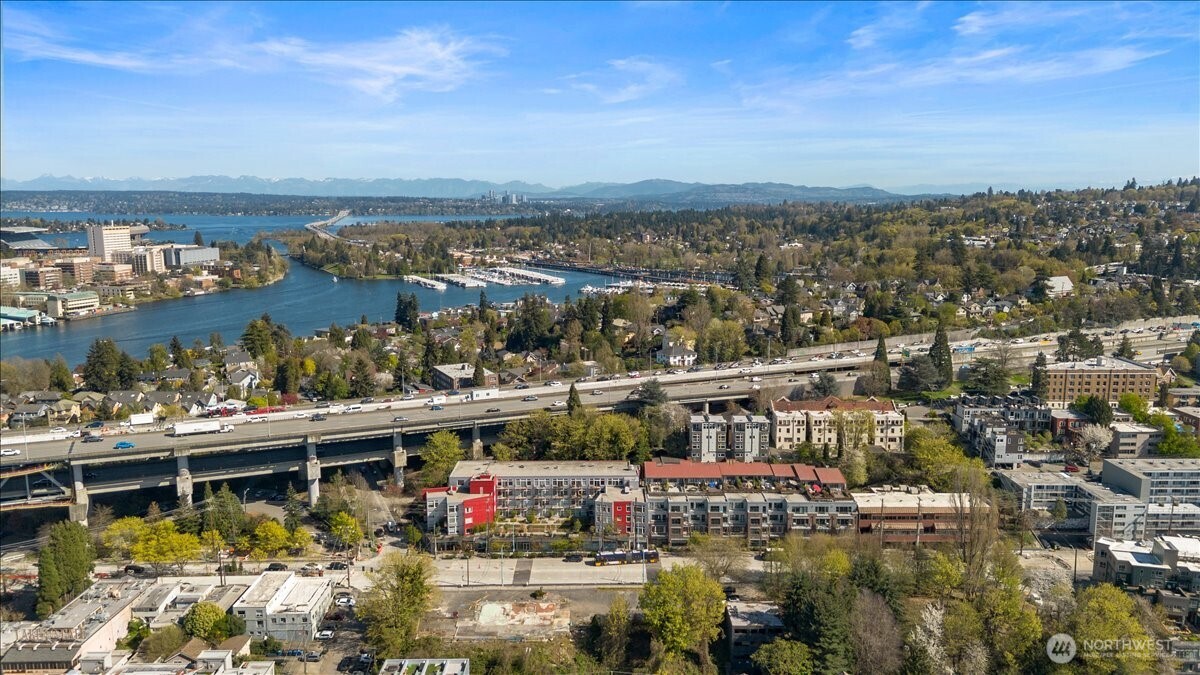 2960 Eastlake Avenue E #111, Seattle, WA 98102