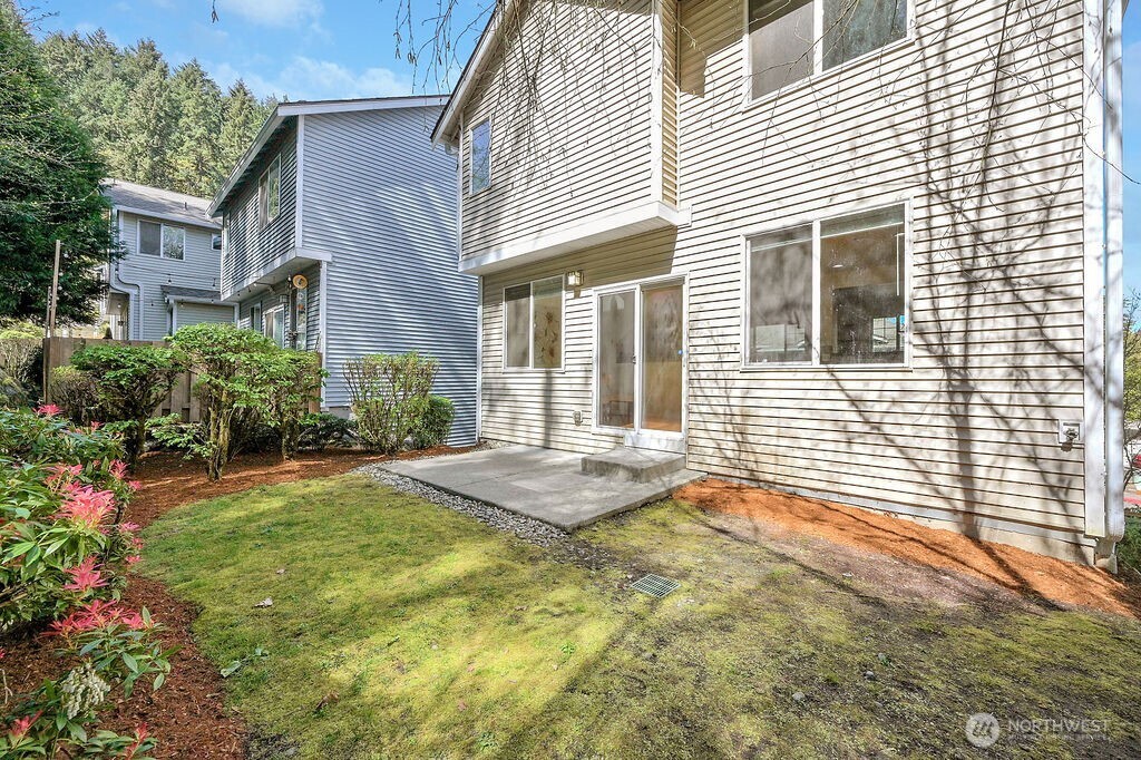 21262 40th Way S #32, SeaTac, WA 98198