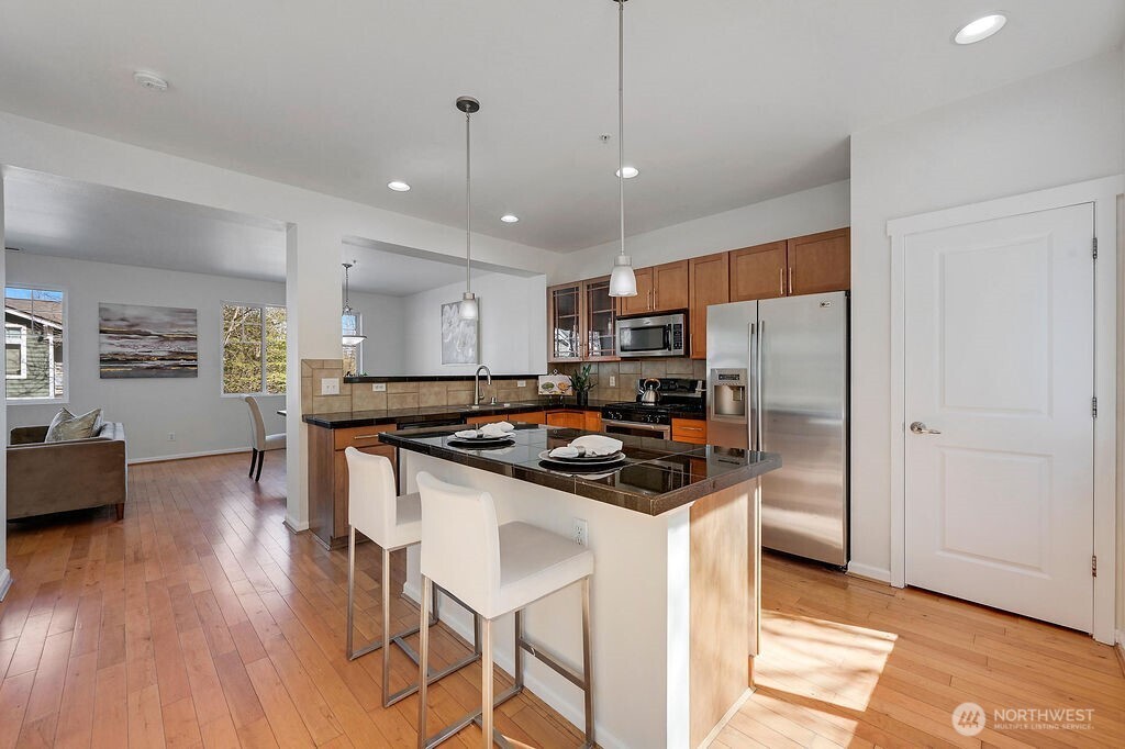 21262 40th Way S #32, SeaTac, WA 98198