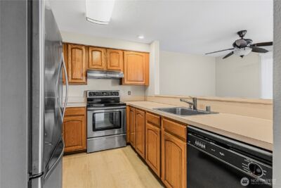 1301 S Puget Drive #A16, Renton, WA 98055 - Photo 9