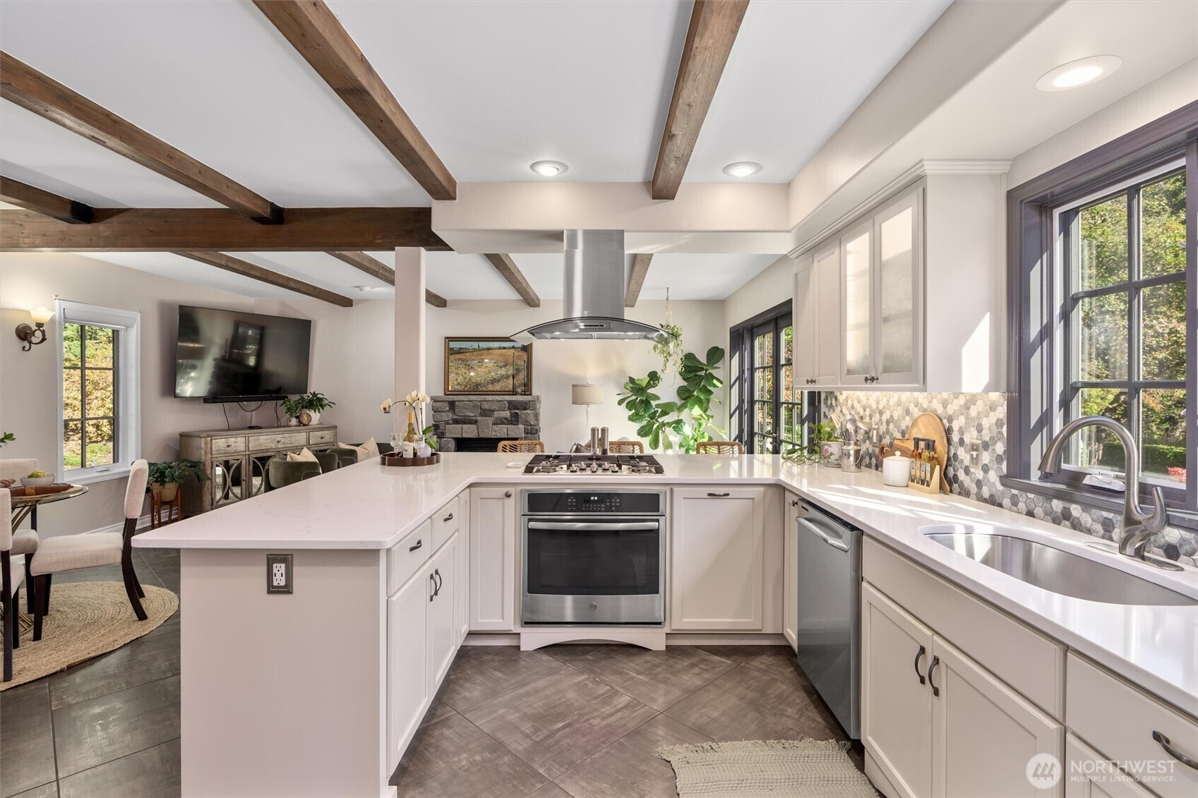 12628 72nd Avenue NE, Kirkland, WA 98034