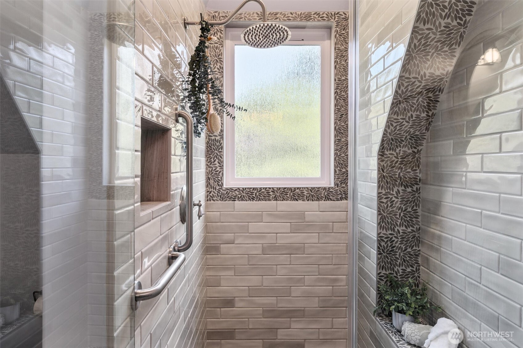 12628 72nd Avenue NE, Kirkland, WA 98034