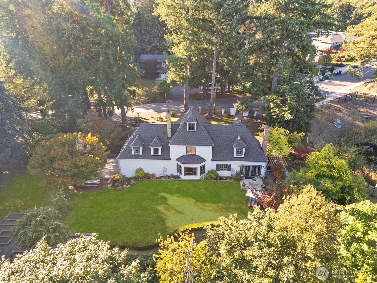 12628 72nd Avenue NE, Kirkland, WA 98034