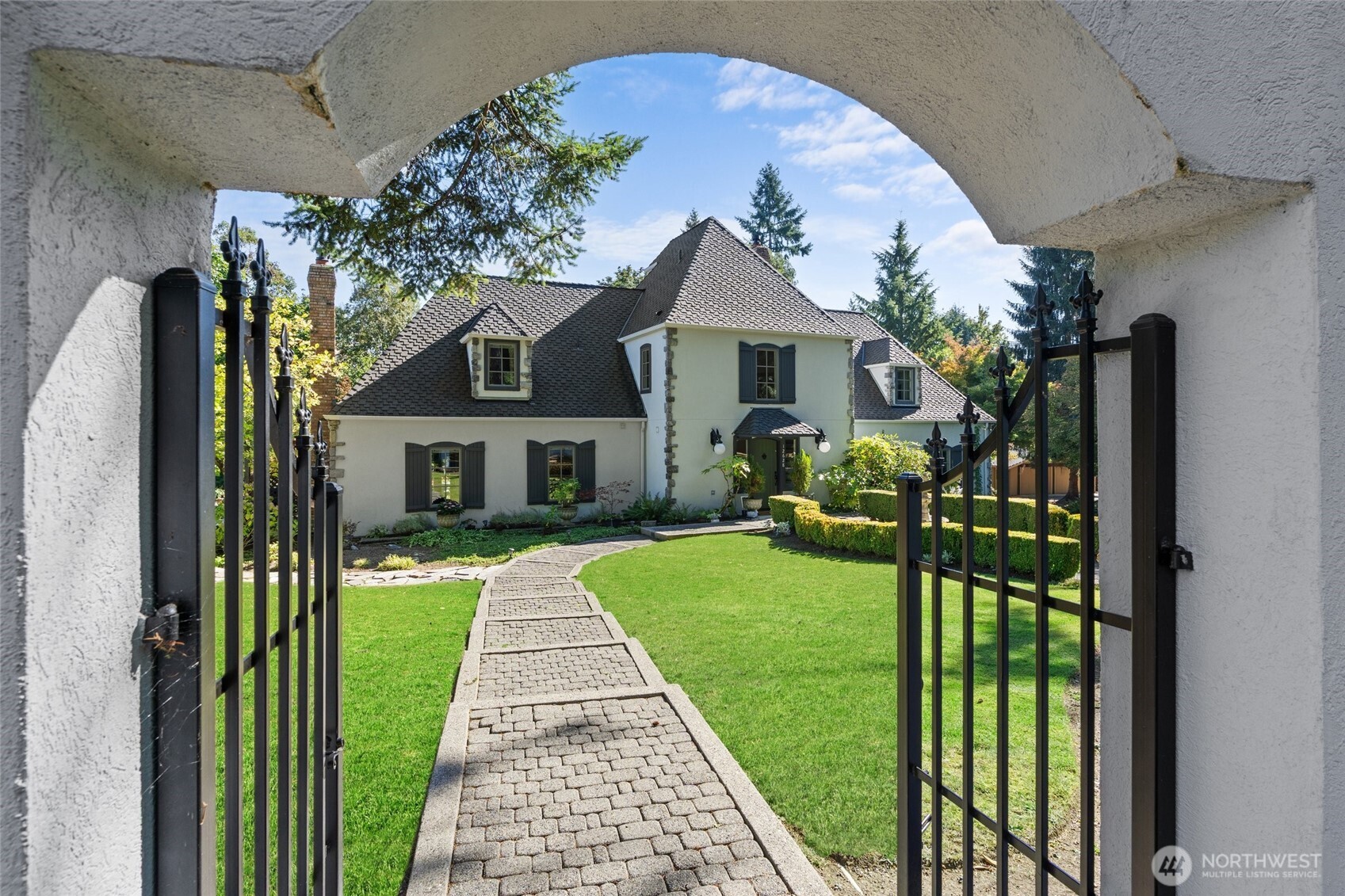 12628 72nd Avenue NE, Kirkland, WA 98034