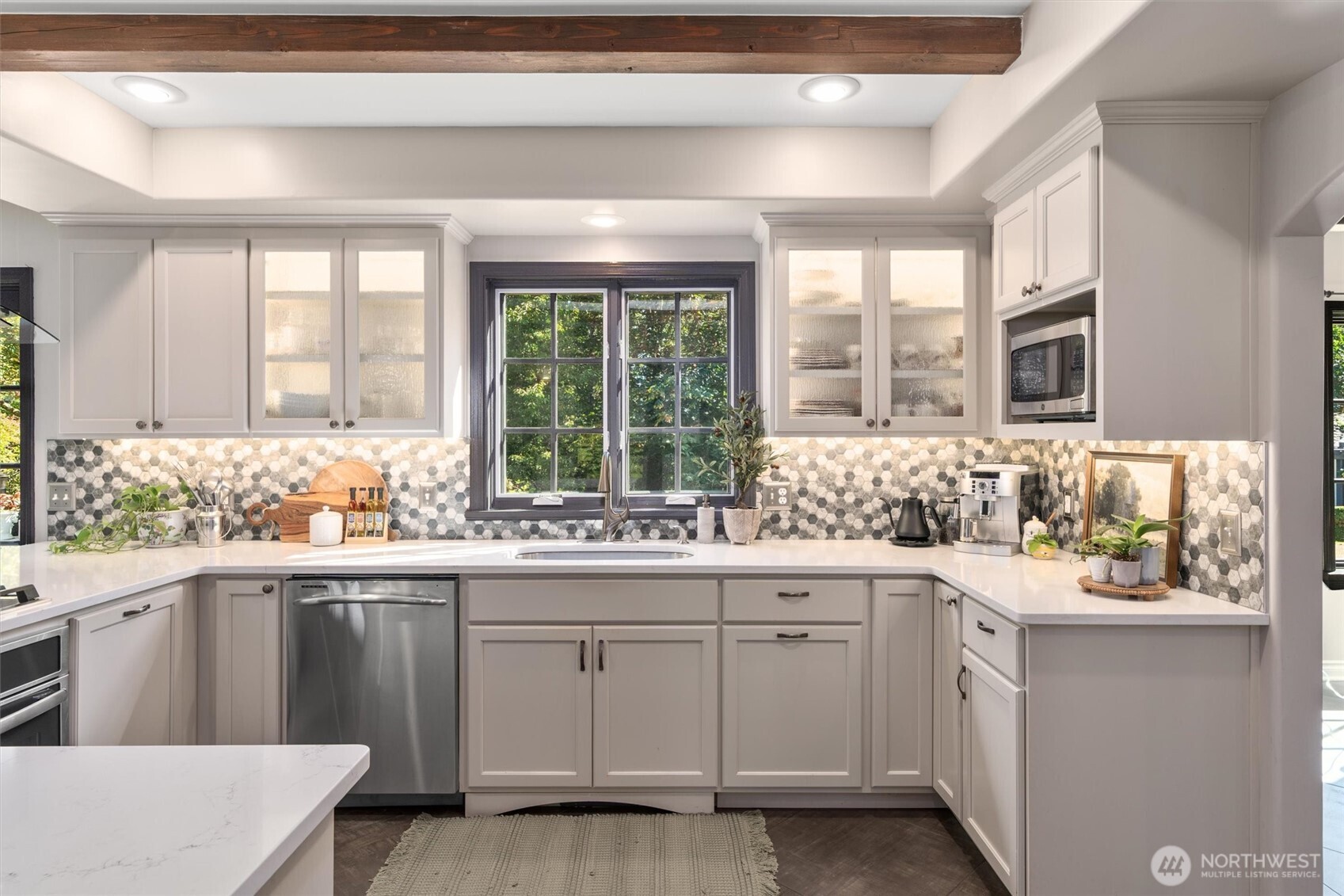 12628 72nd Avenue NE, Kirkland, WA 98034