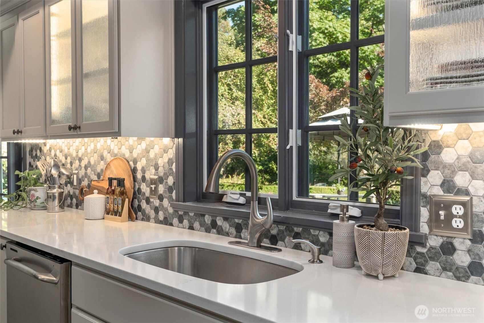 12628 72nd Avenue NE, Kirkland, WA 98034