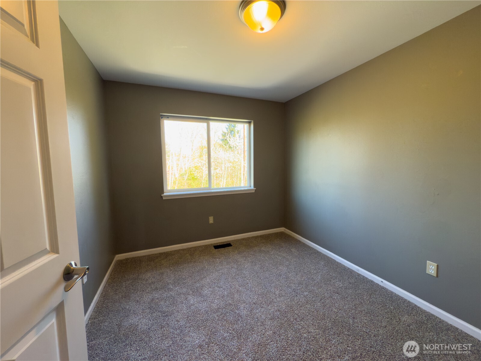 4 112th Street SW #A, Everett, WA 98204