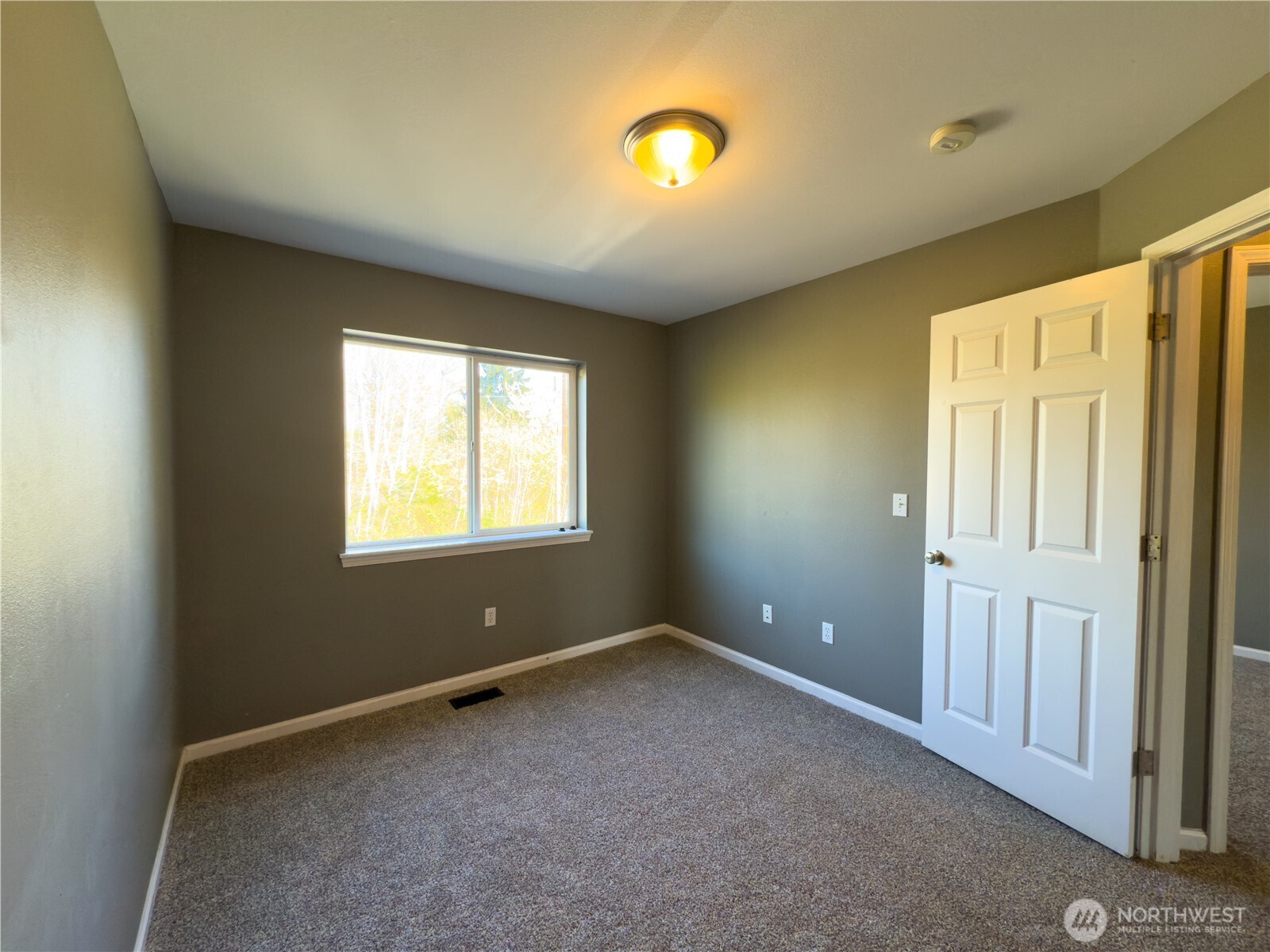 4 112th Street SW #A, Everett, WA 98204