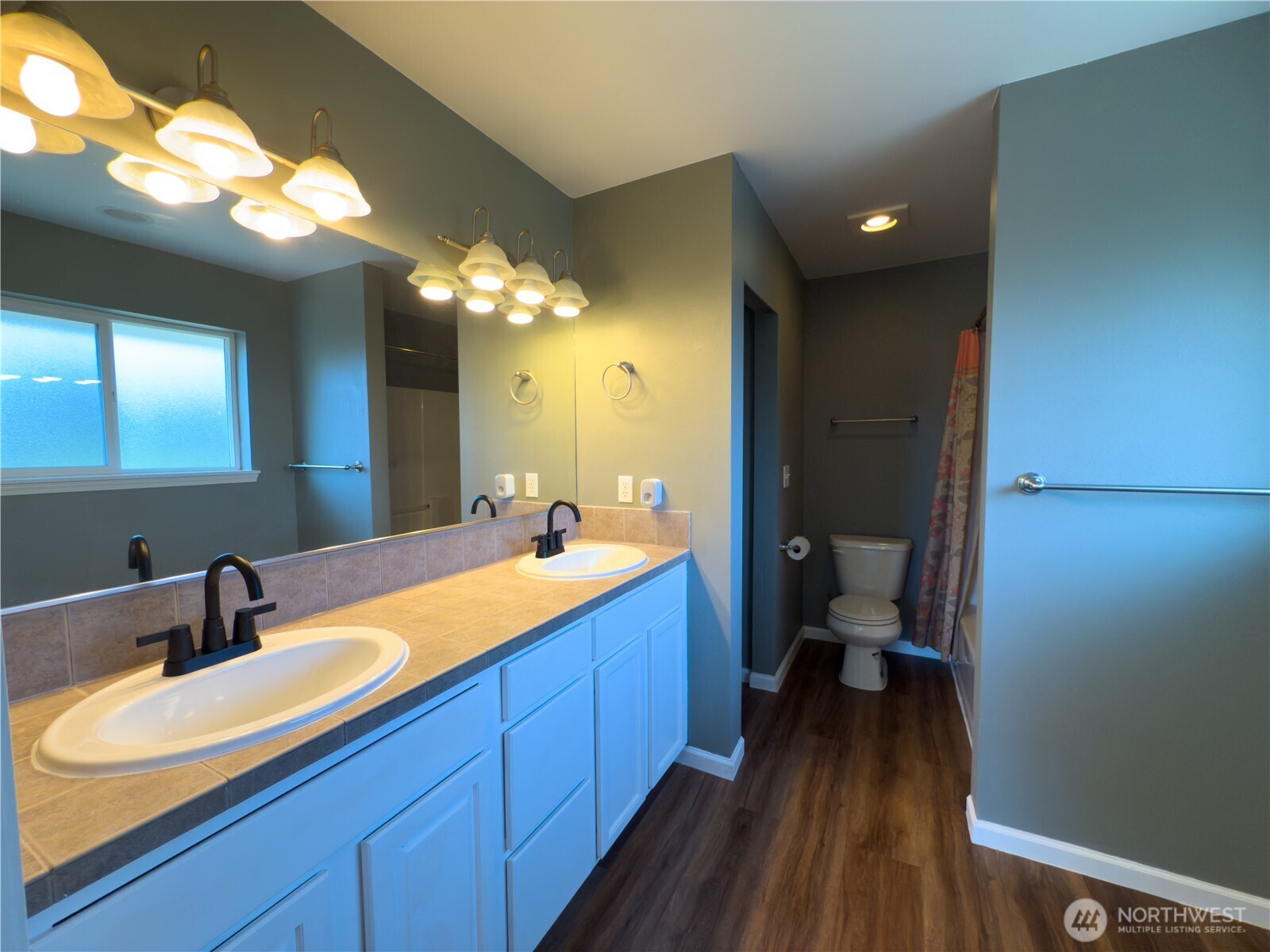 4 112th Street SW #A, Everett, WA 98204
