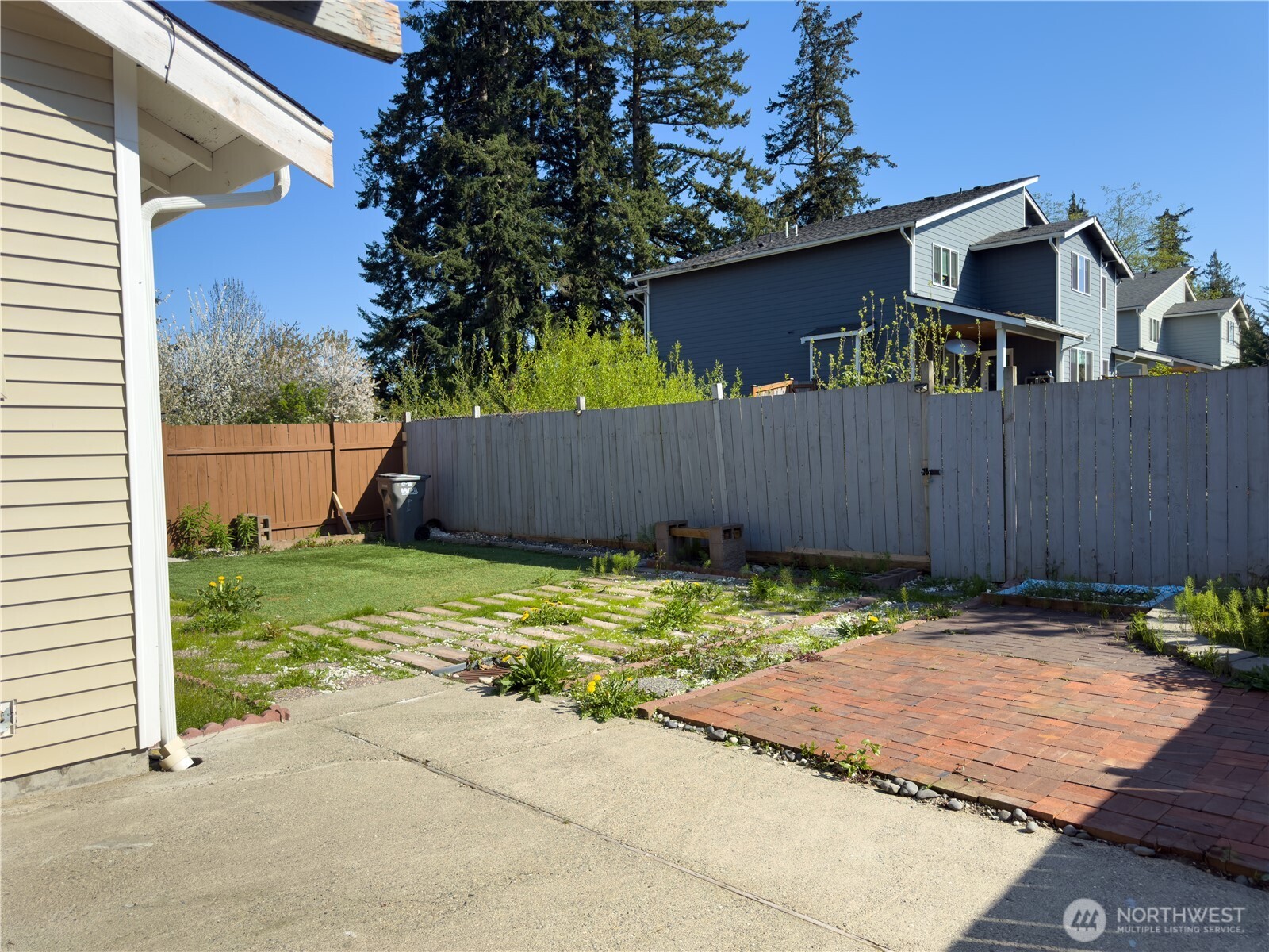 4 112th Street SW #A, Everett, WA 98204