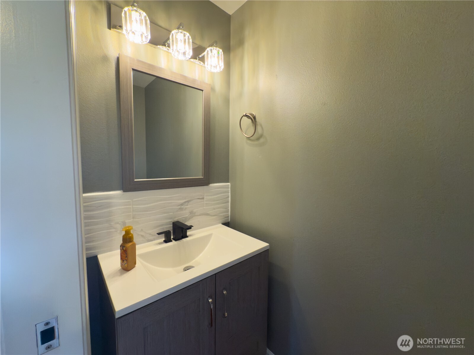 4 112th Street SW #A, Everett, WA 98204