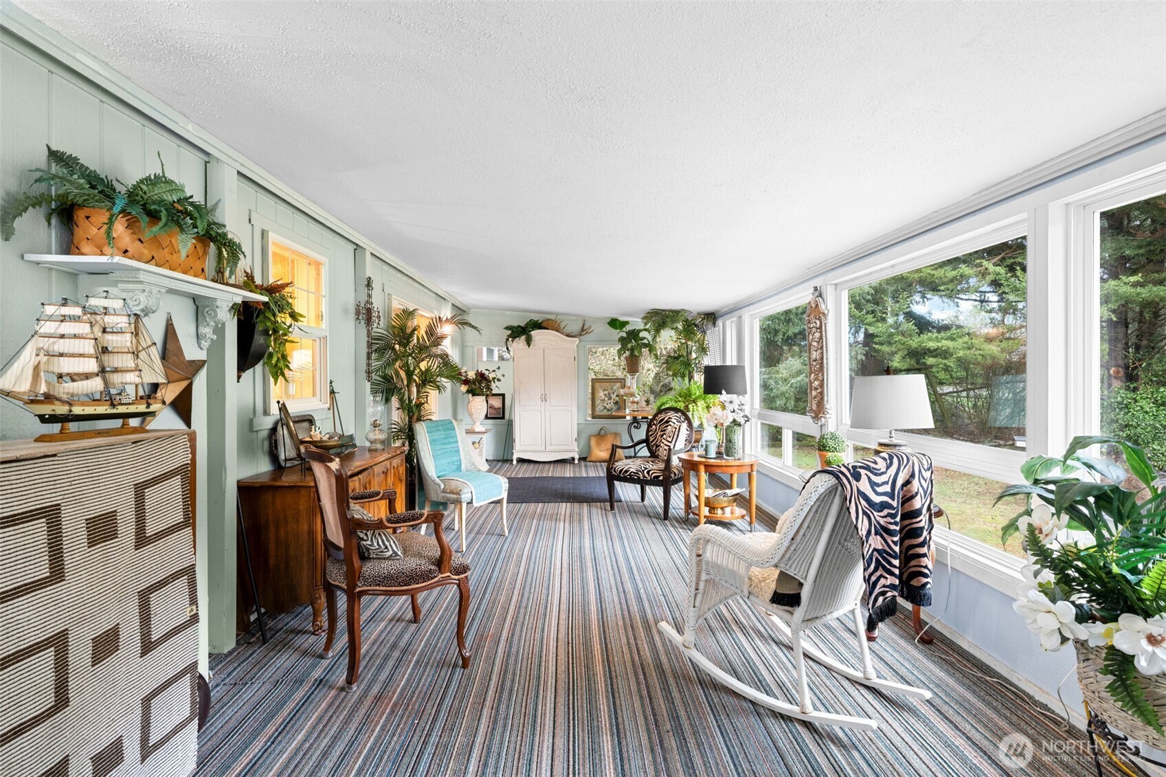 8727 Pacific Avenue SE, Olympia, WA 98513