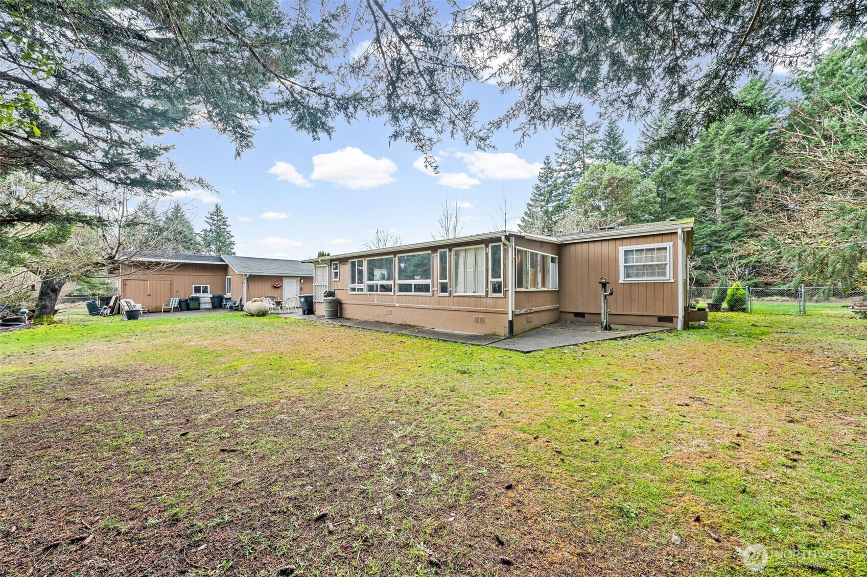 8727 Pacific Avenue SE, Olympia, WA 98513