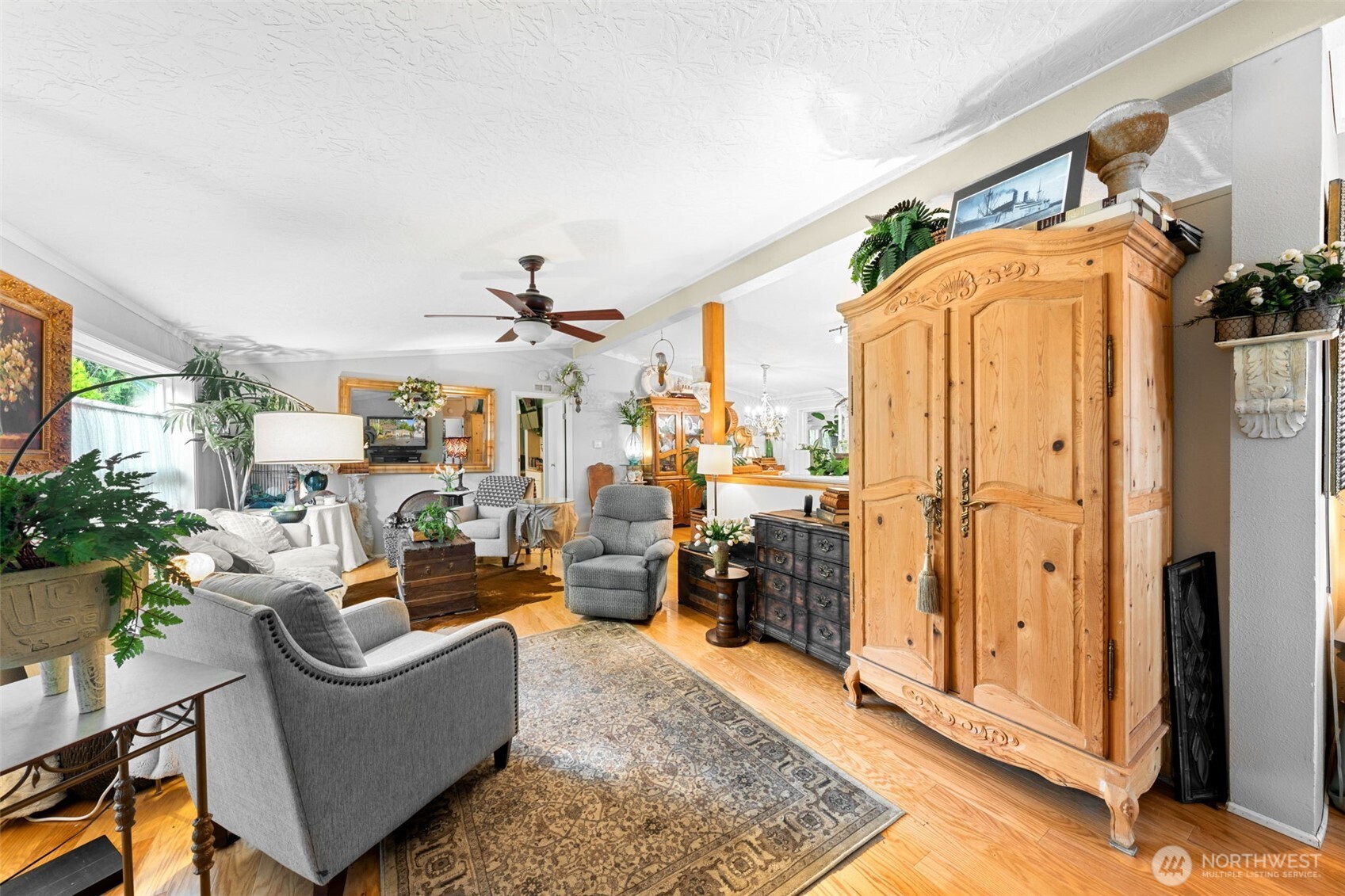 8727 Pacific Avenue SE, Olympia, WA 98513