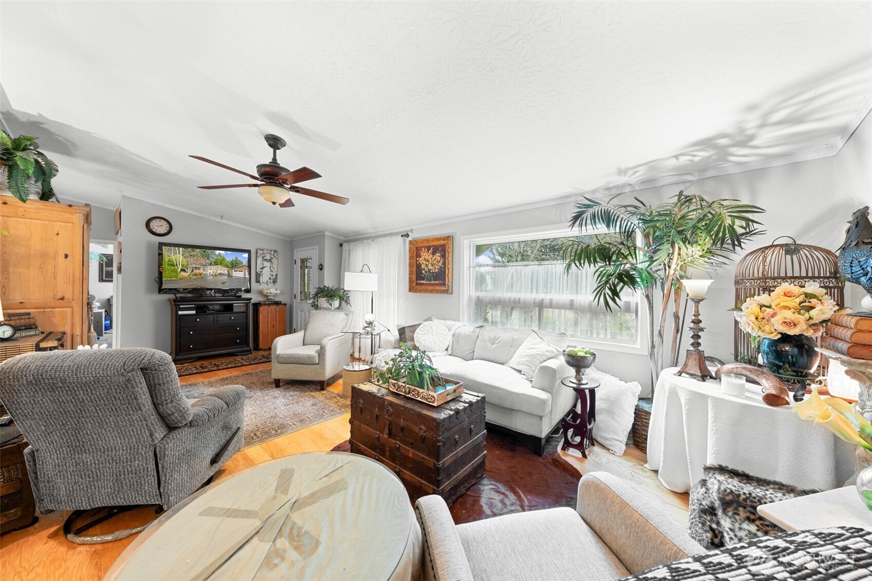 8727 Pacific Avenue SE, Olympia, WA 98513
