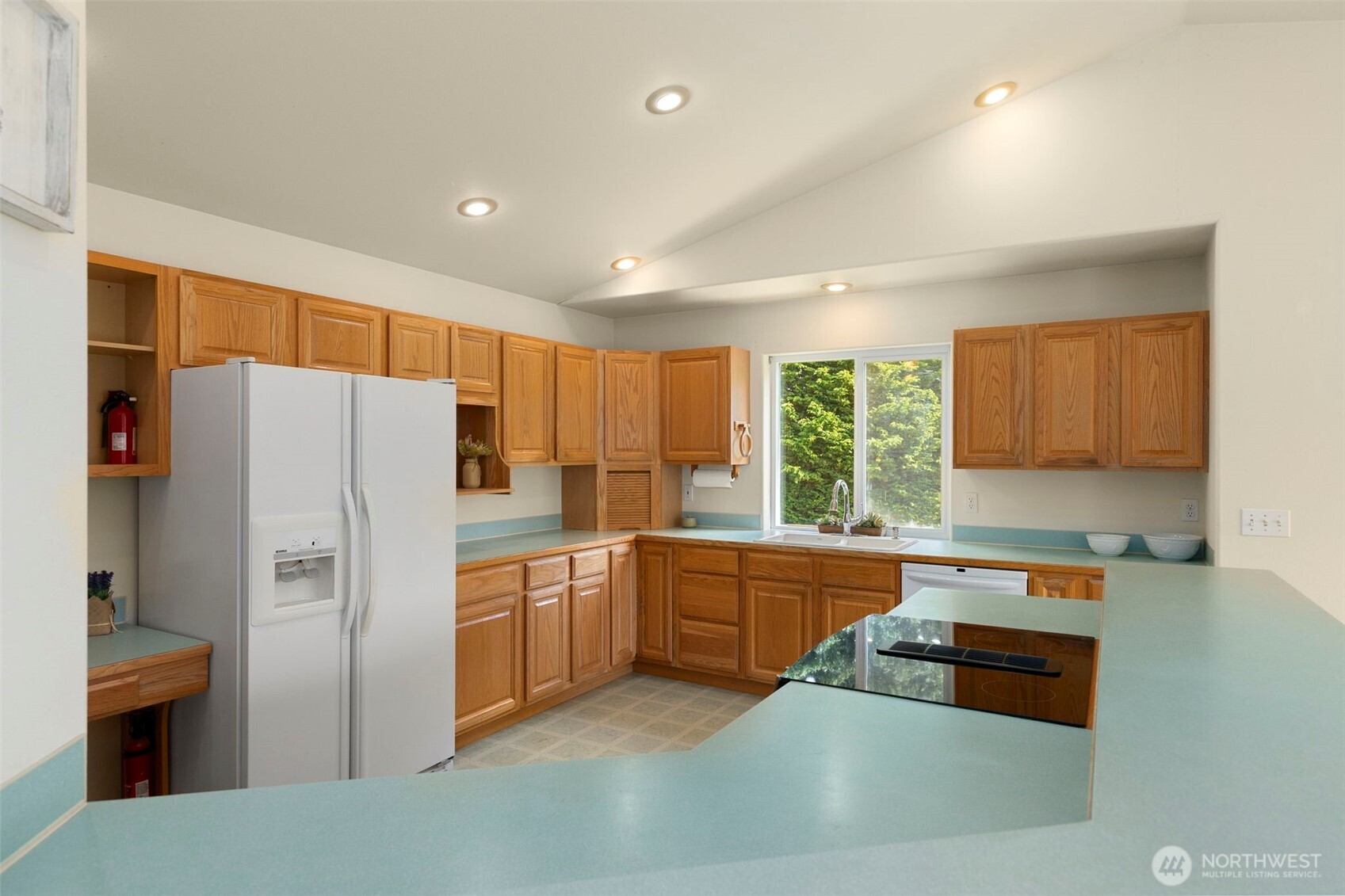 52 McComb Road , Sequim, WA 98382-8811