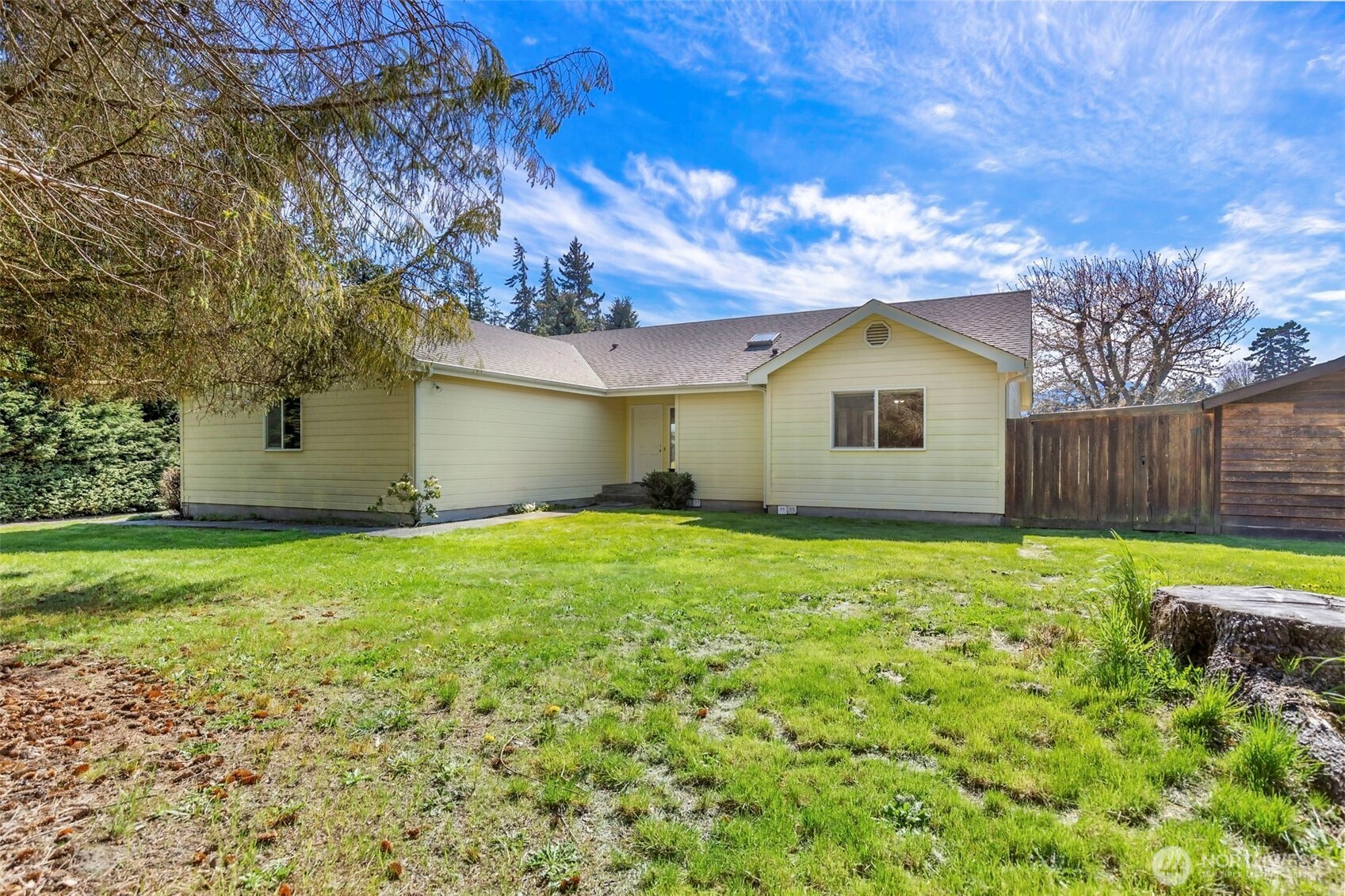 52 McComb Road , Sequim, WA 98382-8811