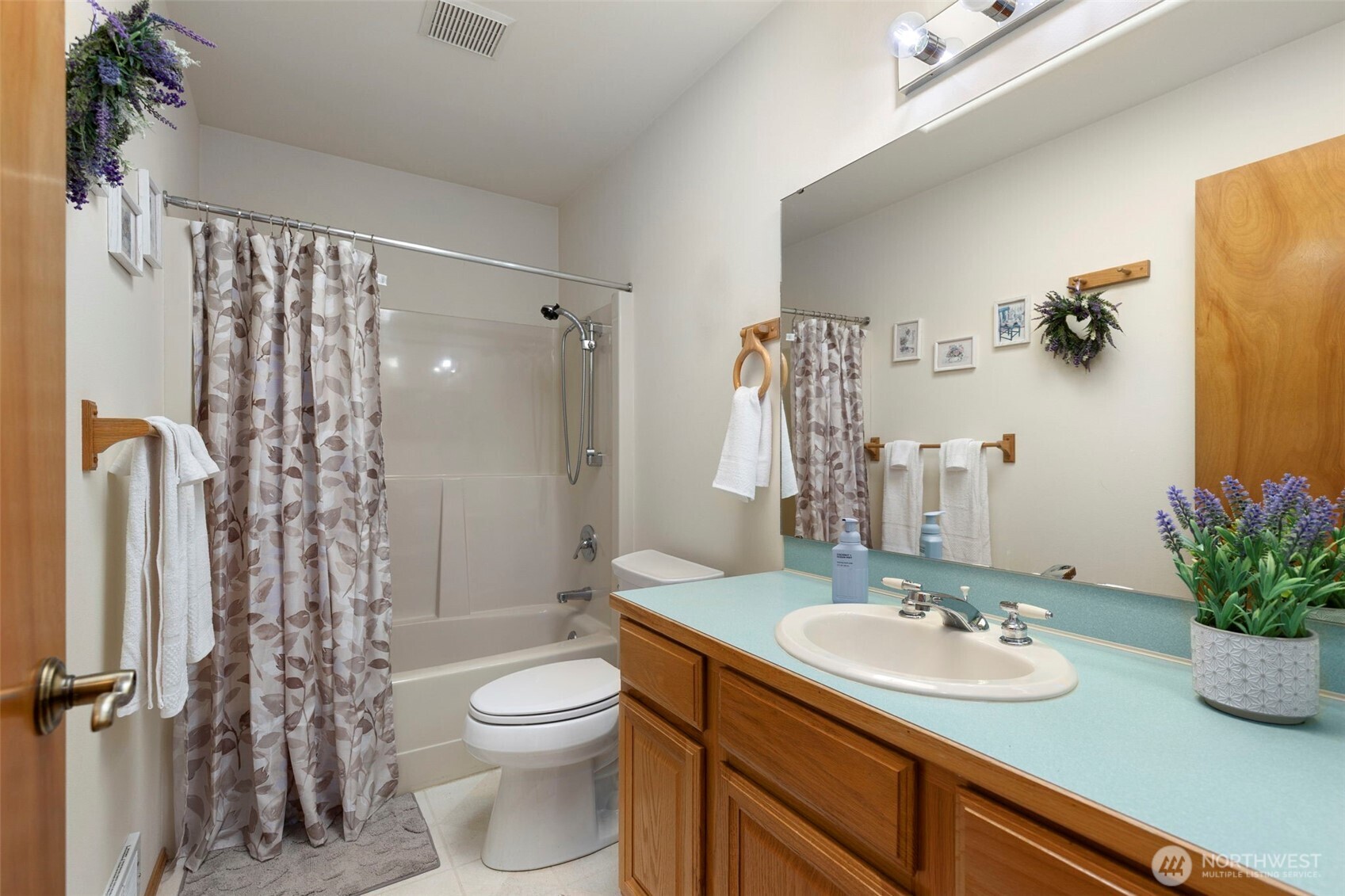 52 McComb Road , Sequim, WA 98382-8811