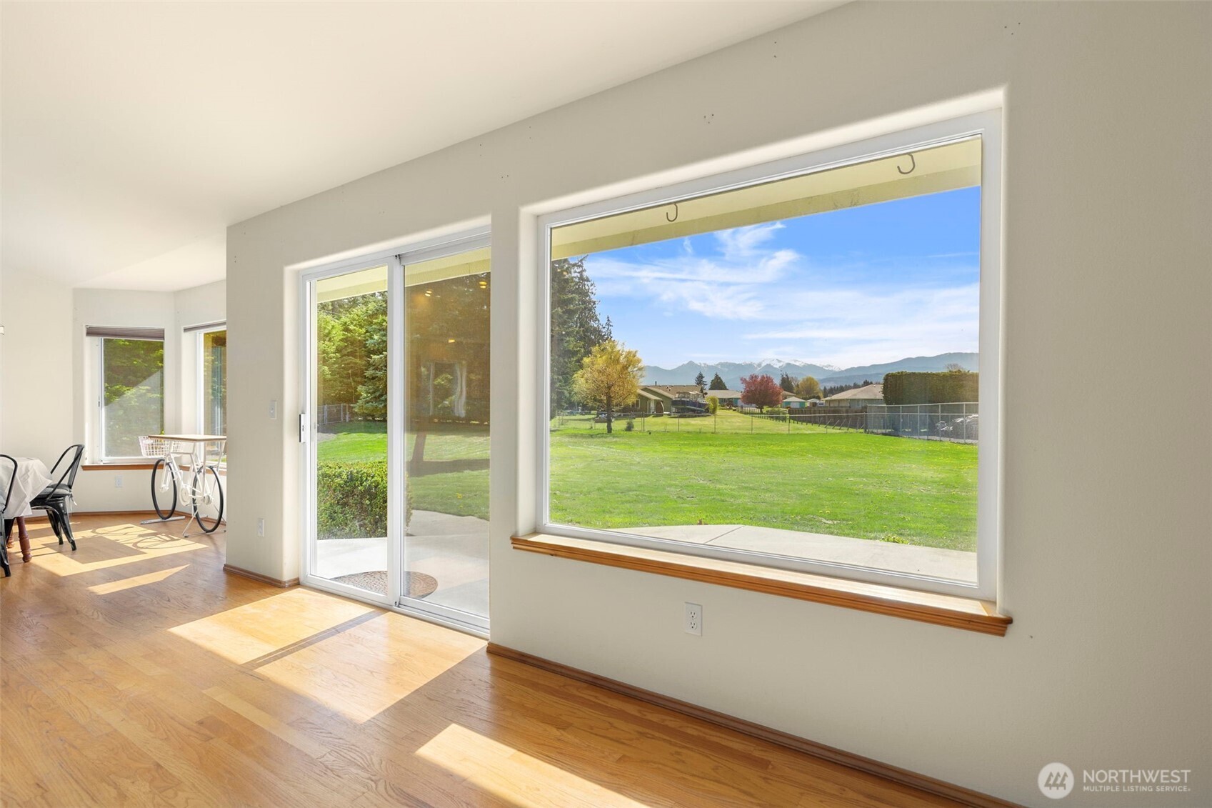 52 McComb Road , Sequim, WA 98382-8811