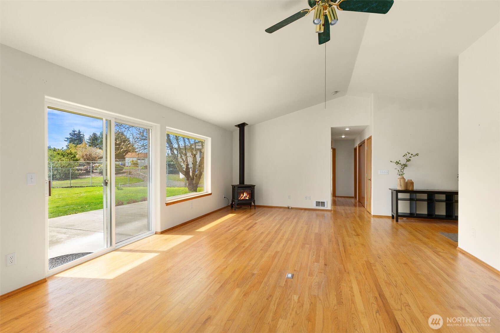 52 McComb Road , Sequim, WA 98382-8811