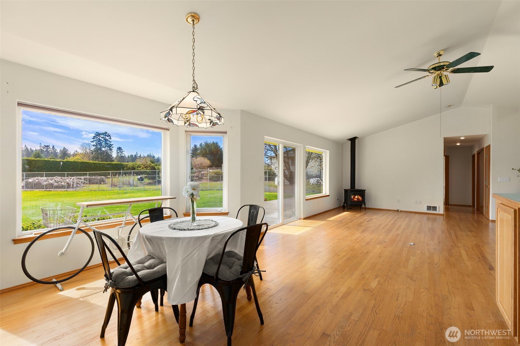 52 McComb Road , Sequim, WA 98382-8811