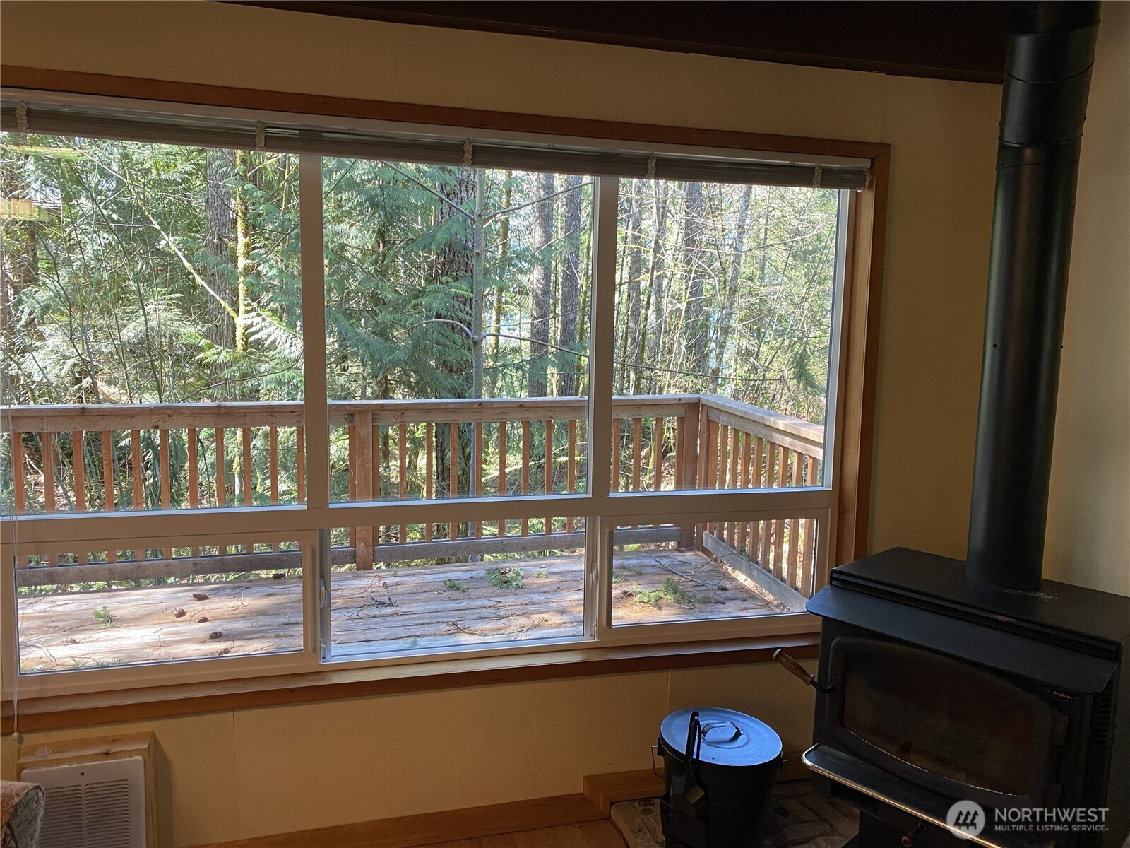 331 N Wynoochee Drive , Hoodsport, WA 98548